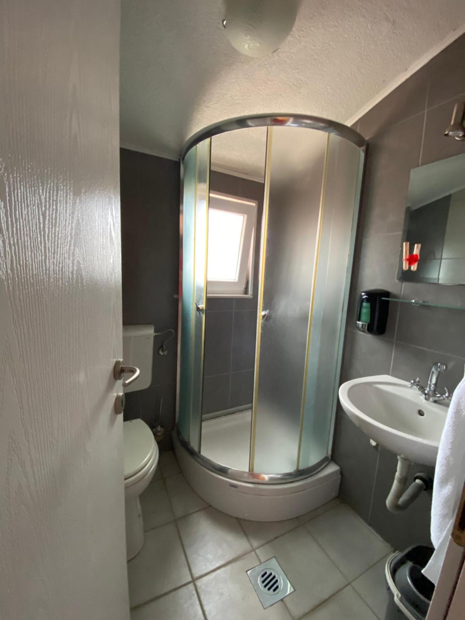 Modern Studios In Охрид Экстерьер фото